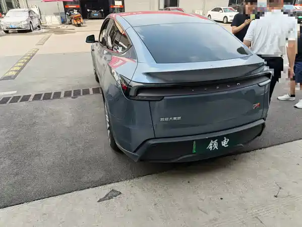 Tesla Model Y 2026