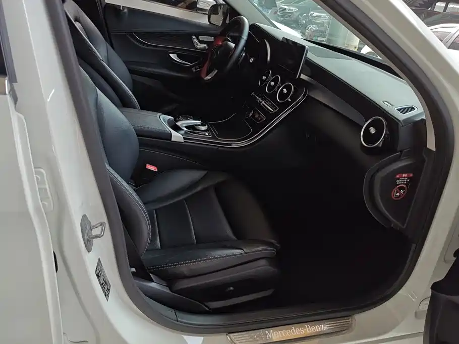 Mercedes-Benz C-Class 2018 — фото 8
