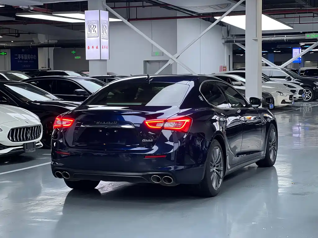 Maserati Ghibli 2020 — фото 8