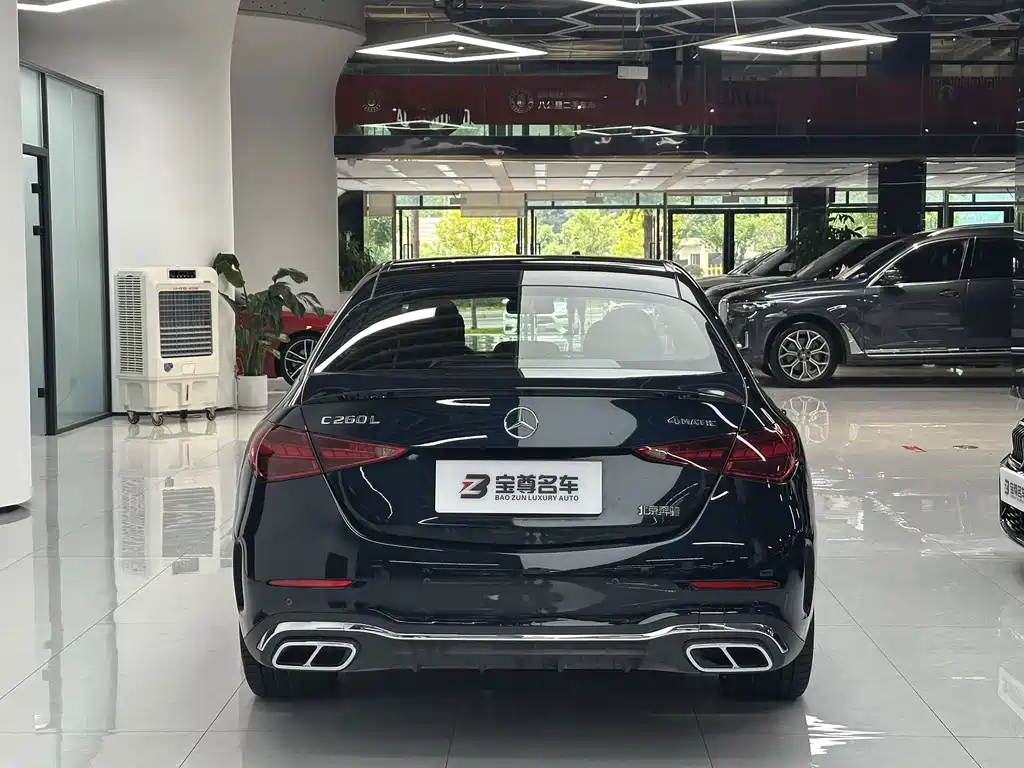Mercedes-Benz C-Class 2025 — фото 12