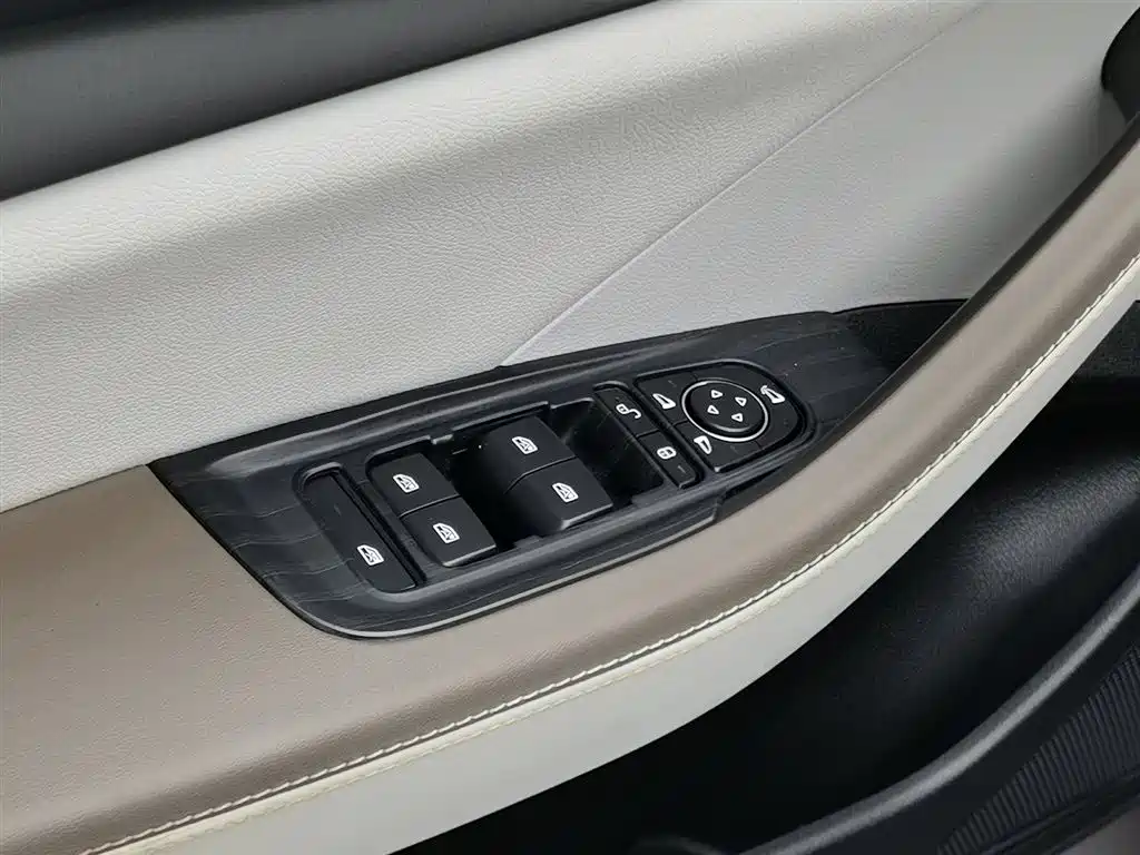 BYD Qin PLUS 2023 — фото 9