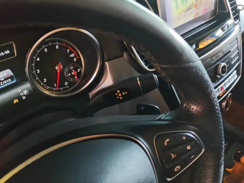 Mercedes-Benz GLE 2015 — фото 14