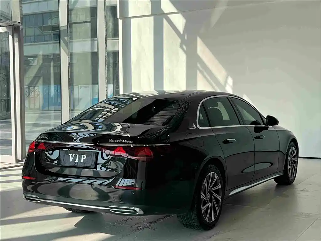 Mercedes-Benz E-Class 2025