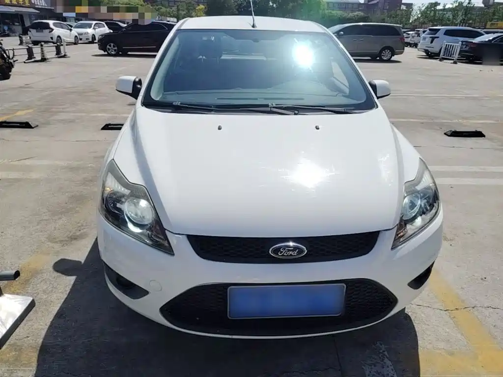 Ford Focus 2015 — фото 3