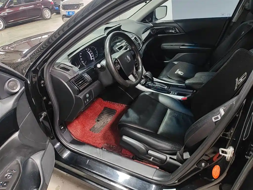 Honda Accord 2016 — фото 15