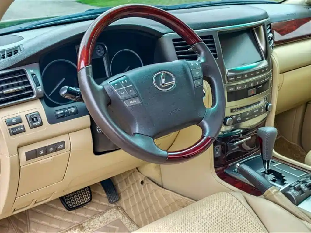 Lexus LX 2008 — фото 10