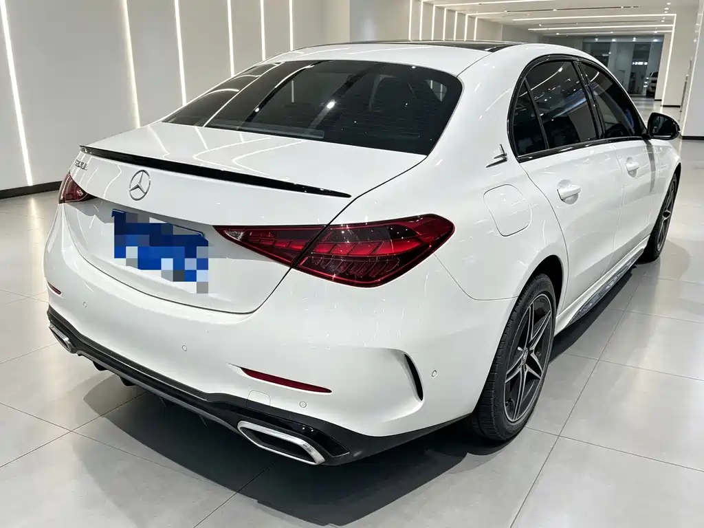 Mercedes-Benz C-Class 2024