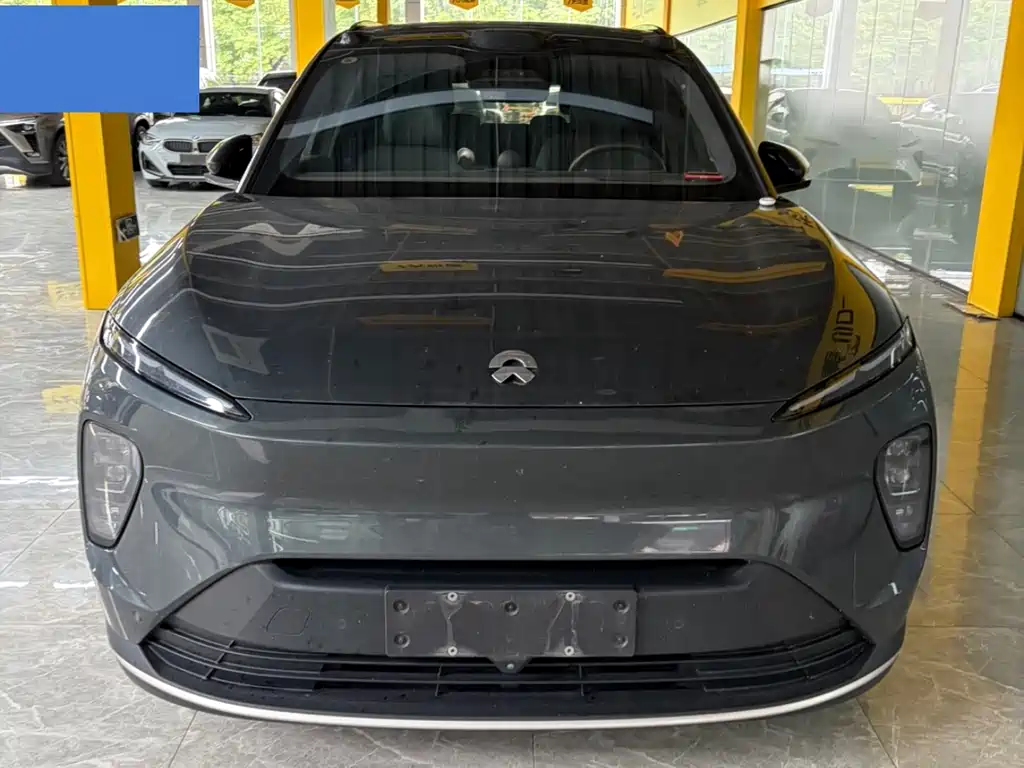 NIO ES8 2023