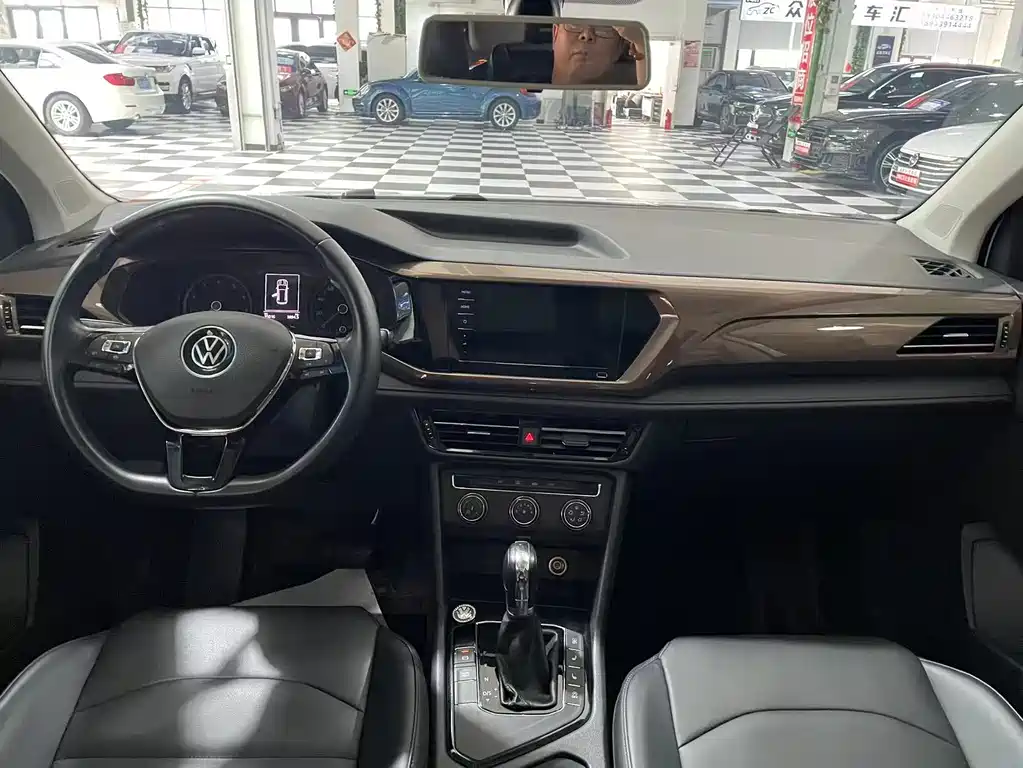 Volkswagen Tharu 2022