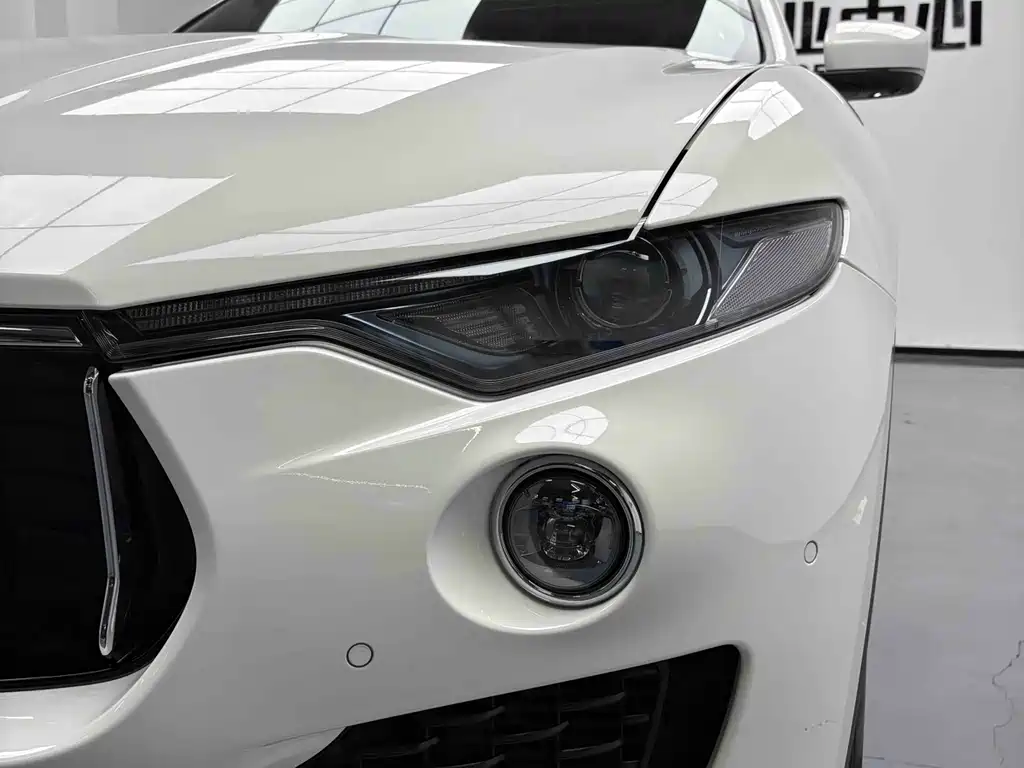 Maserati Levante 2021 — фото 19