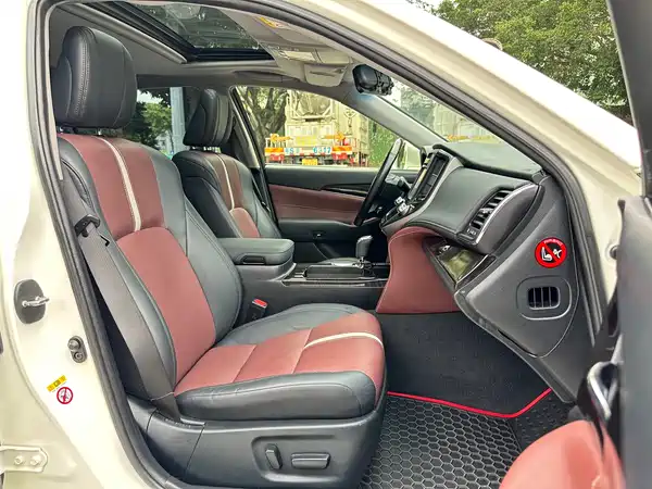 Toyota Crown 2017