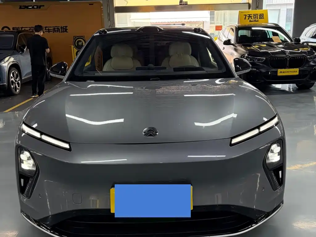 NIO ET9 2025