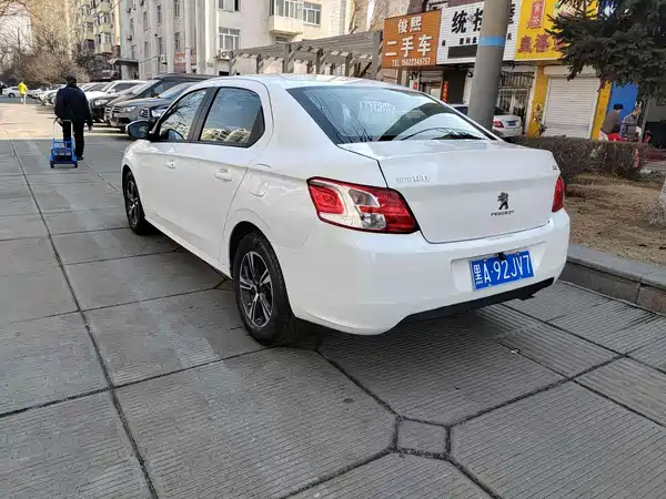 Peugeot 301 2014