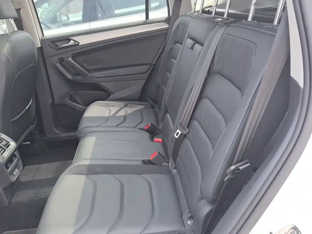 Volkswagen Tiguan L 2018 — фото 13