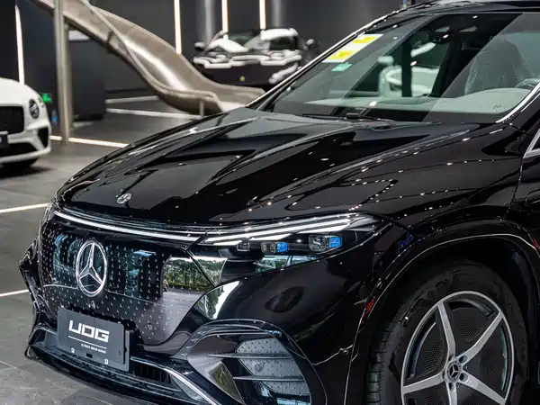 Mercedes-Benz EQS SUV 2026