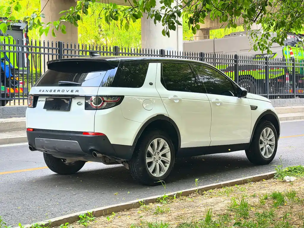 Land Rover Discovery Sport 2019 — фото 4