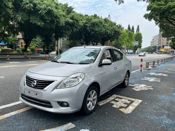 Nissan Sunny 2011