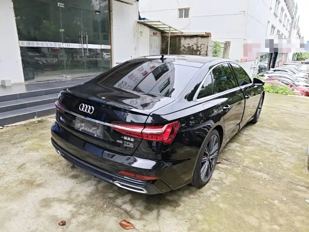 Audi A6L 2022
