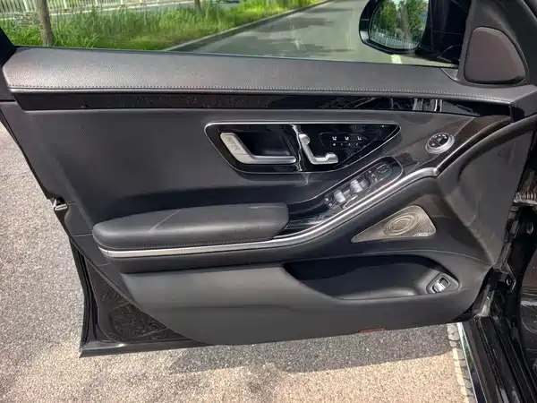 Mercedes-Benz S-Class 2021