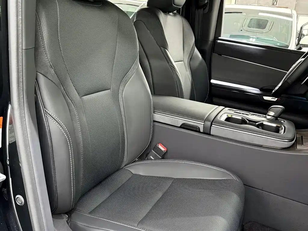 Lexus LM 2025 — фото 15