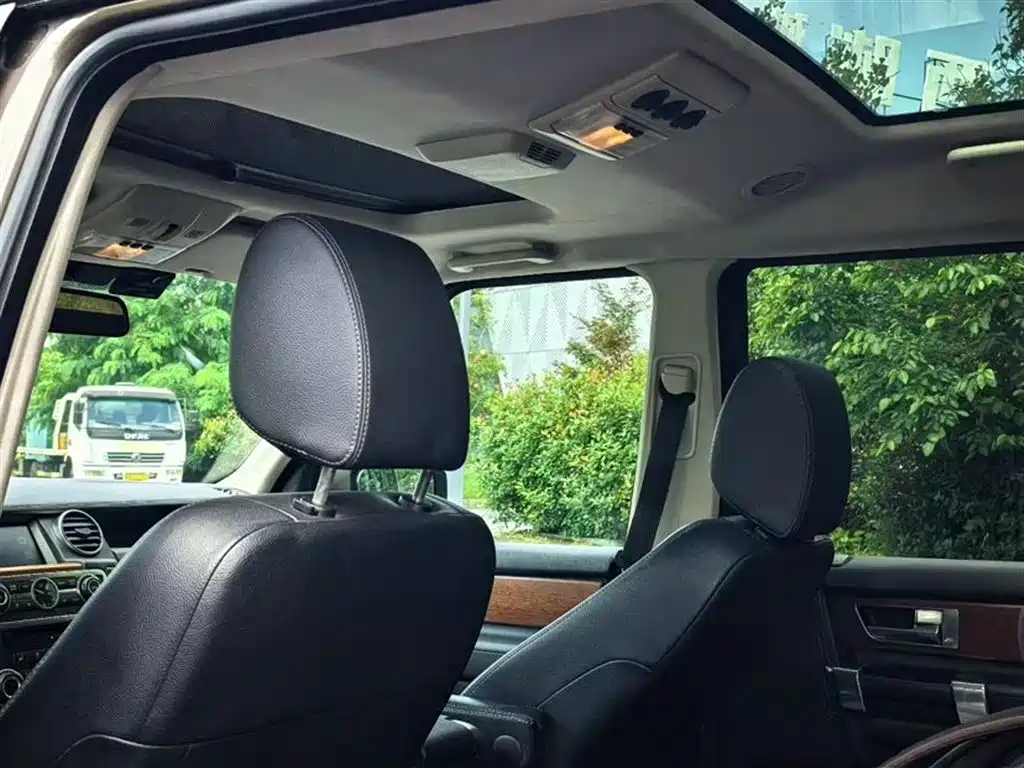 Land Rover Discovery 2016 — фото 3