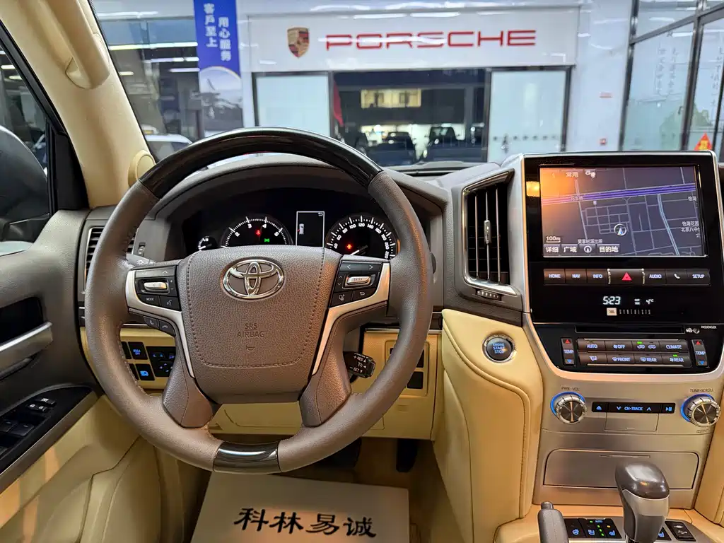 Toyota Land Cruiser 2016 — фото 18