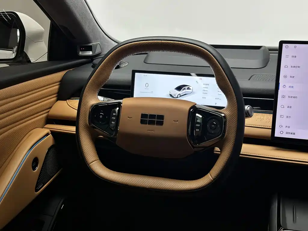 Geely Galaxy Starshine 8 2025 — фото 14