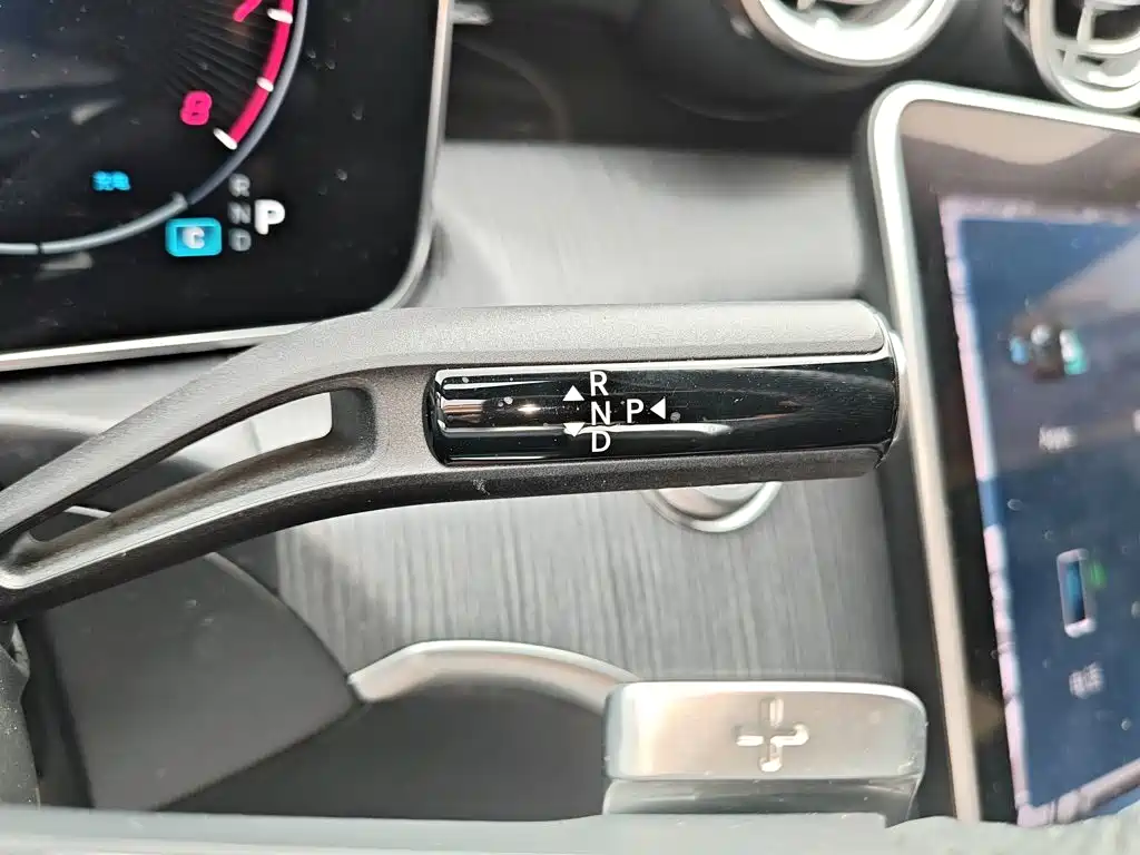 Mercedes-Benz C-Class 2023 — фото 10