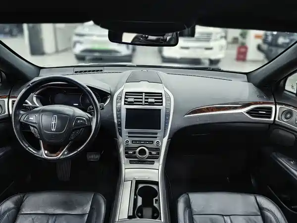 Lincoln MKZ 2016