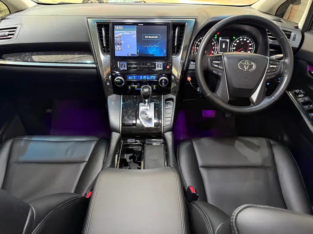 Toyota Alphard 2018 — фото 6