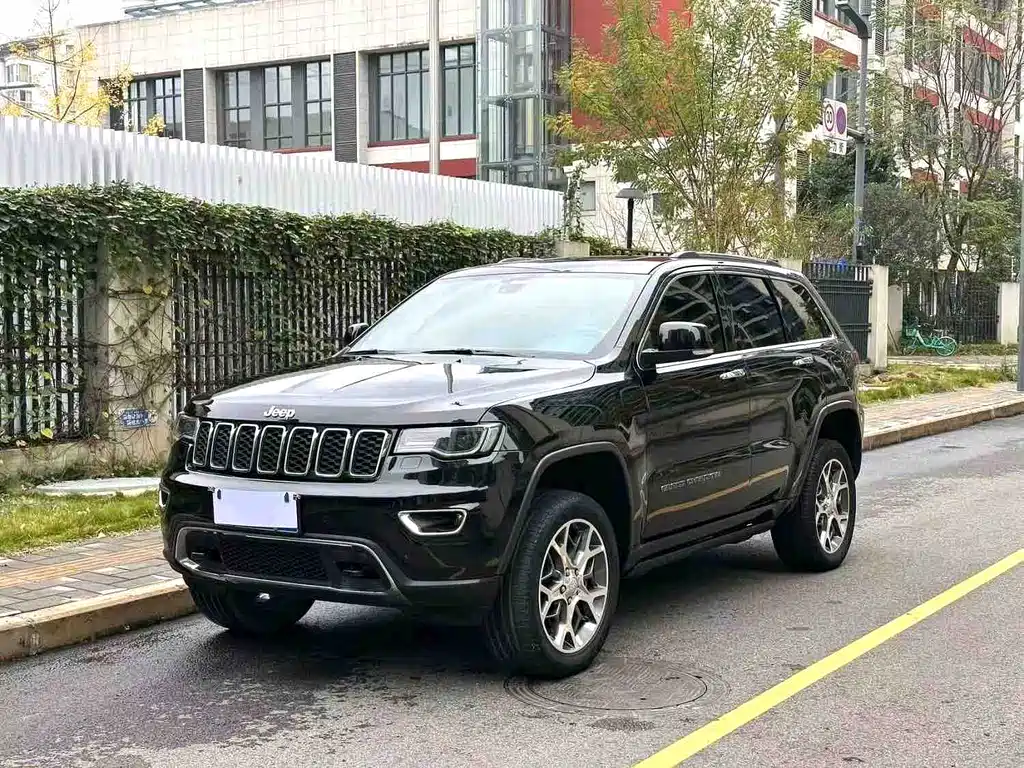 Jeep Grand Cherokee 2021