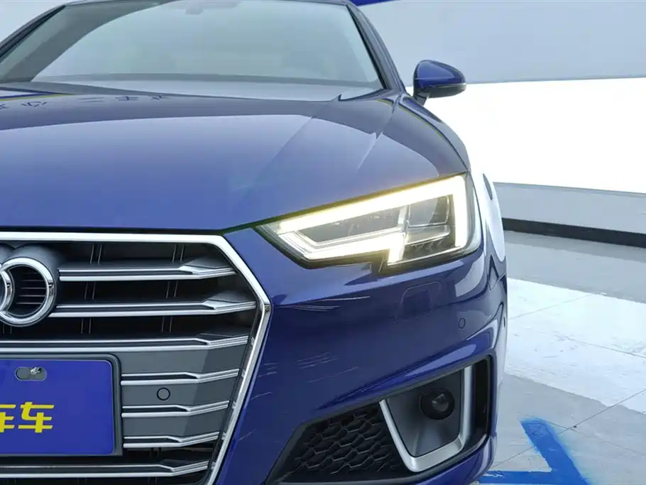 Audi A4L 2019