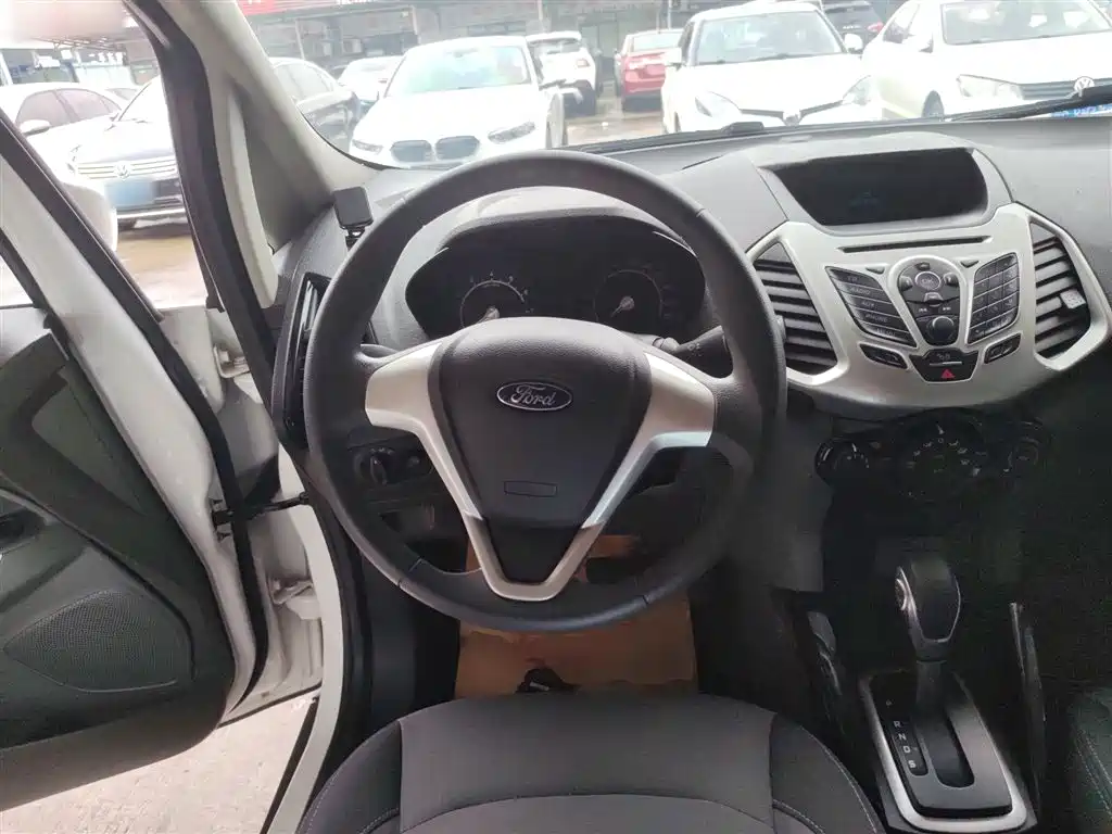 Ford Ecosport 2017 — фото 11