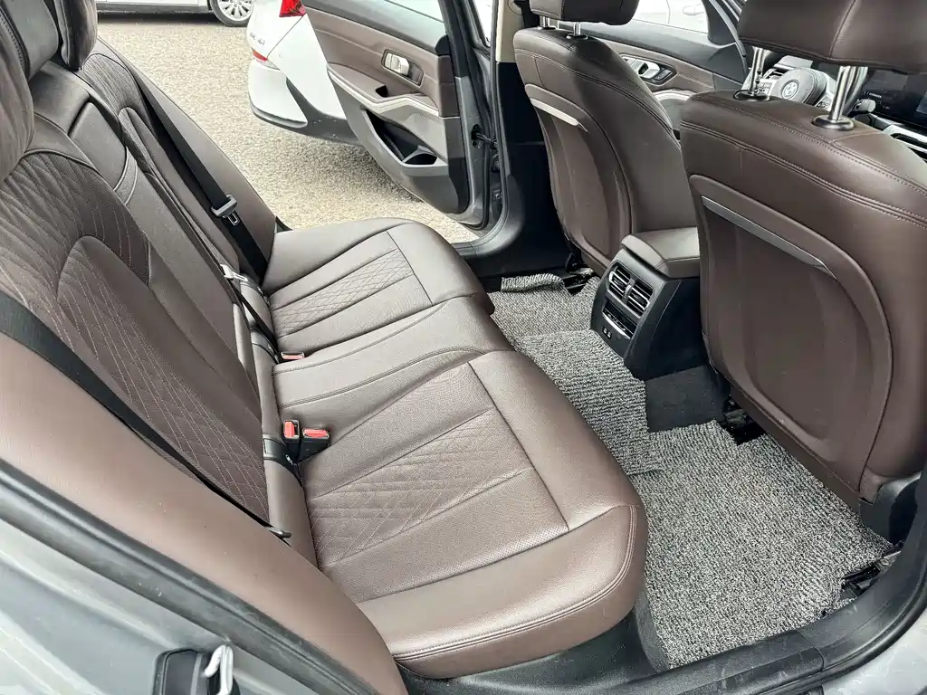 BMW i3 2023 — фото 10