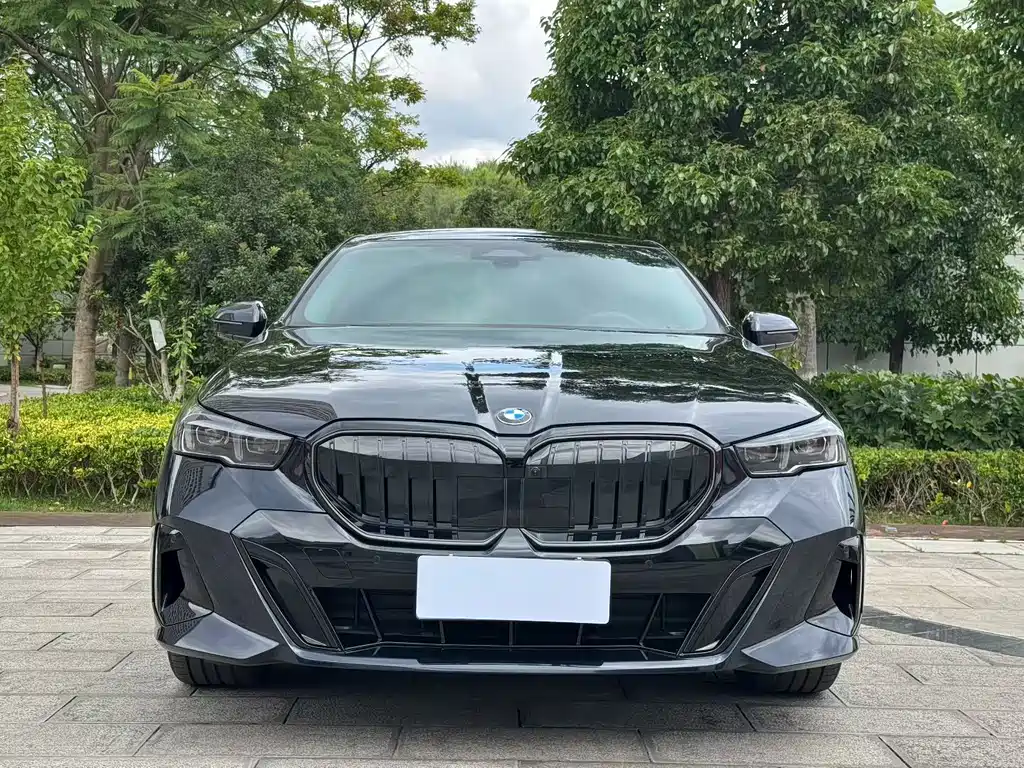 BMW 5 Series 2026