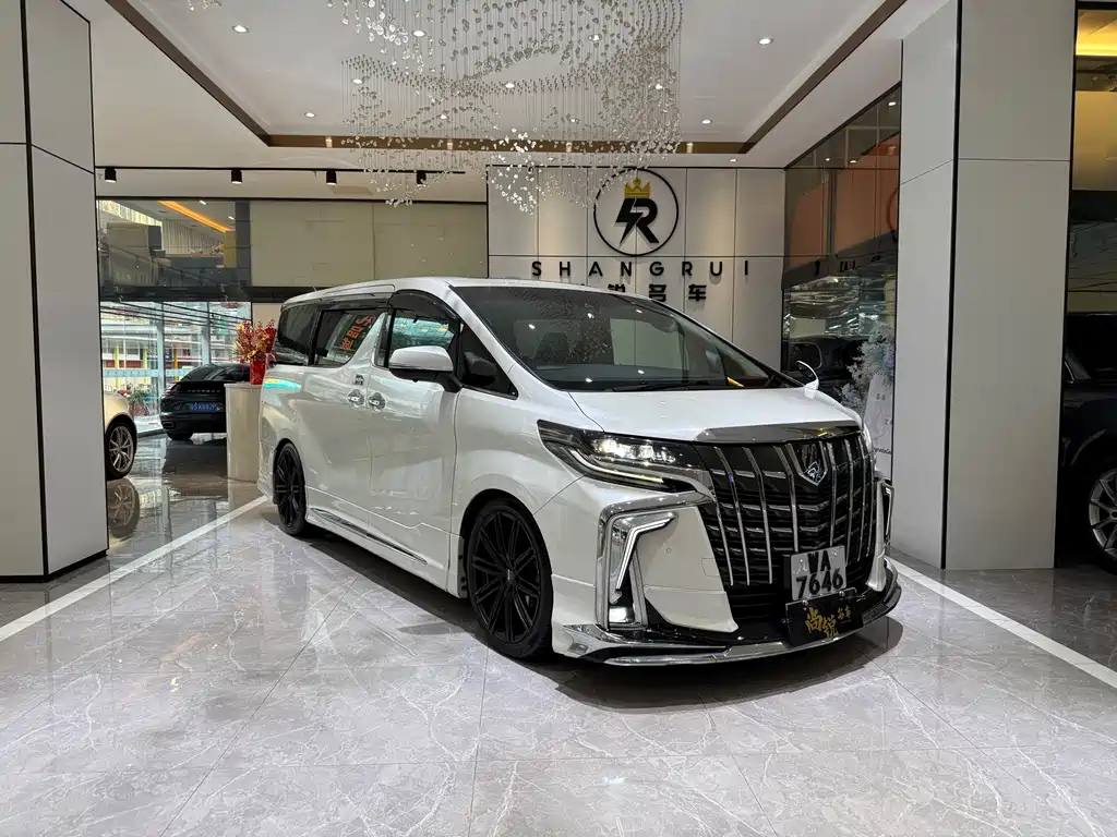Toyota Alphard 2018 — фото 3