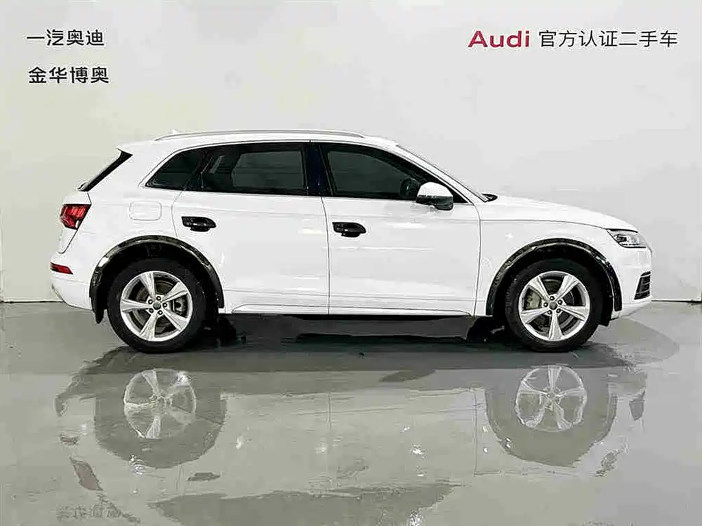 Audi Q5L 2020 — фото 3