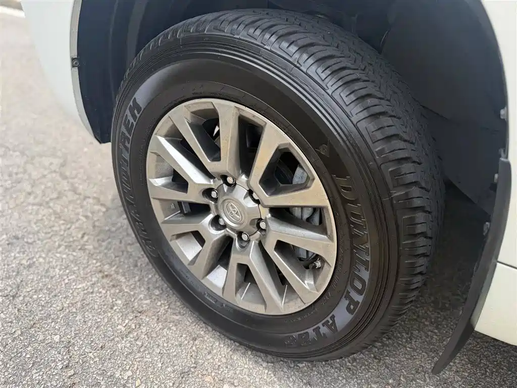 Toyota Prado 2019 — фото 11
