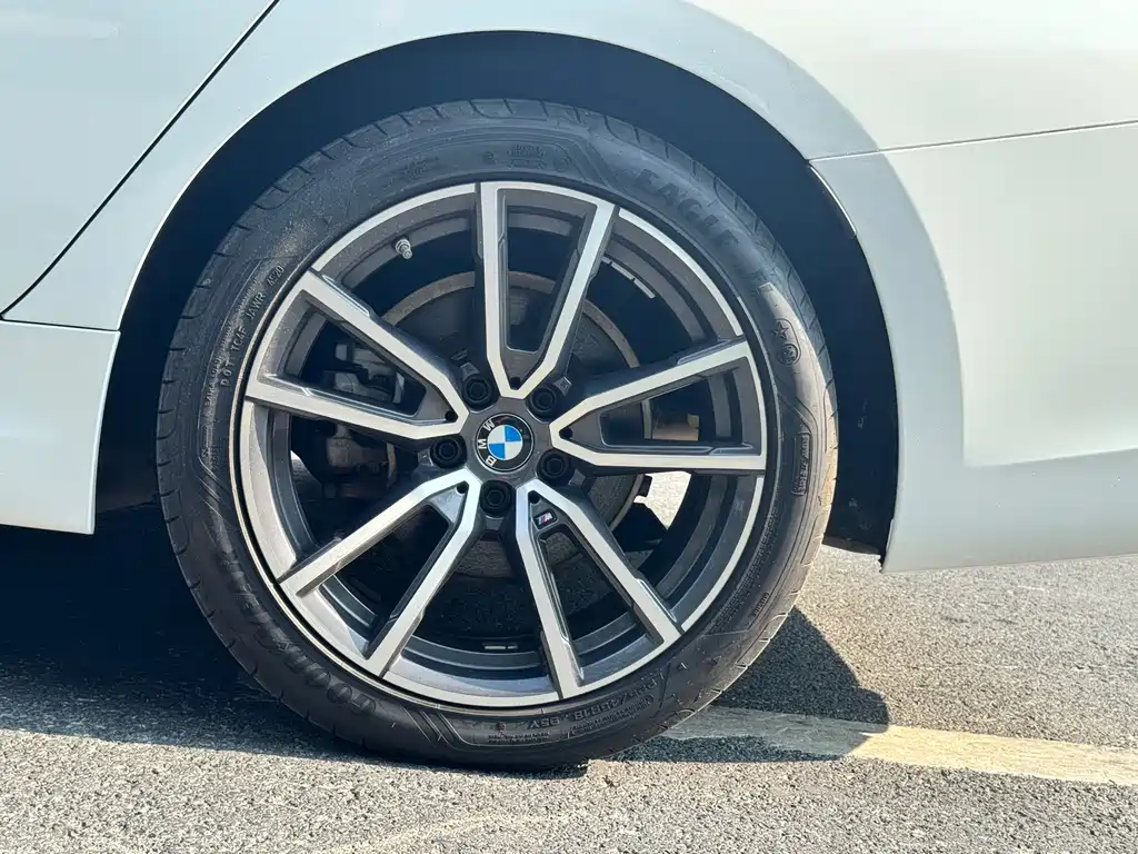 BMW 3 Series 2021 — фото 13
