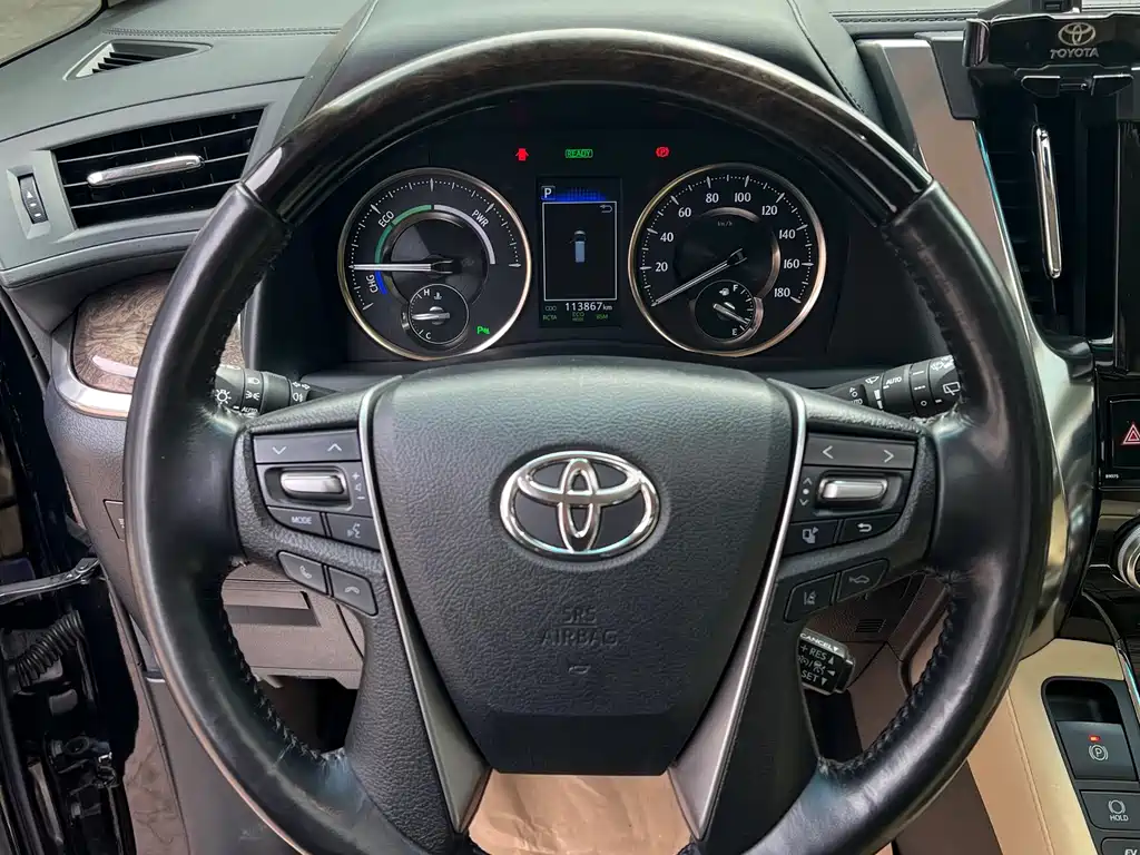 Toyota Alphard 2020 — фото 11