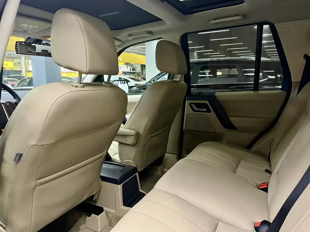 Land Rover Freelander 2 2013 — фото 11