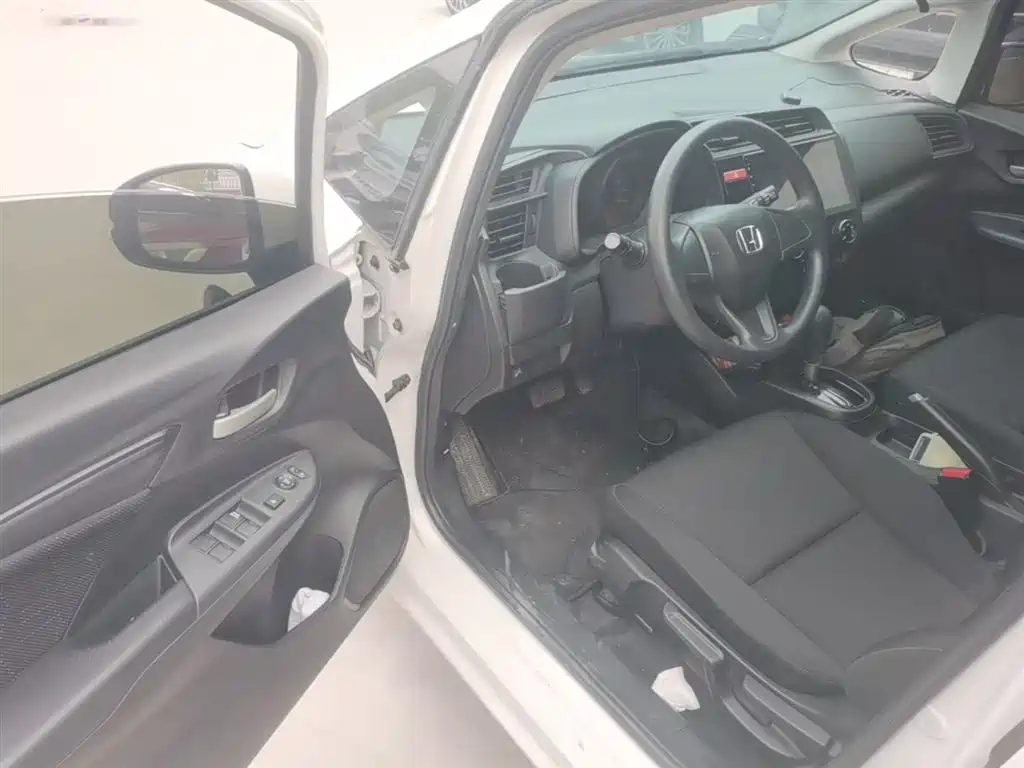Honda Fit 2016 — фото 16