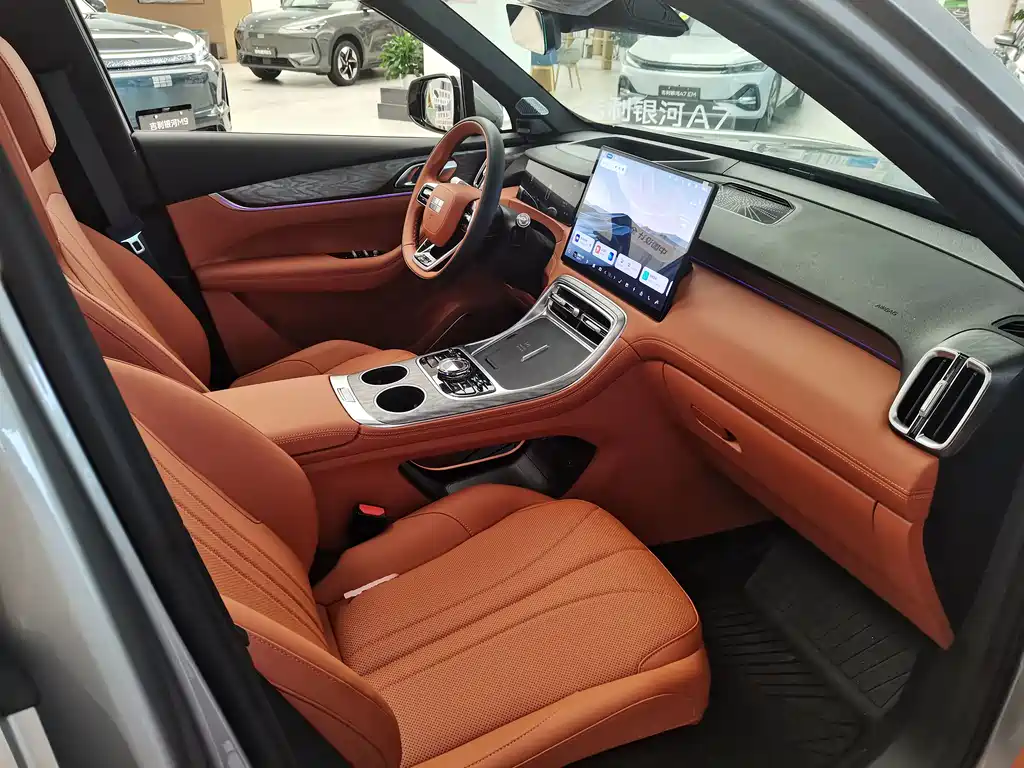 Geely Galaxy M7 2026 — фото 15