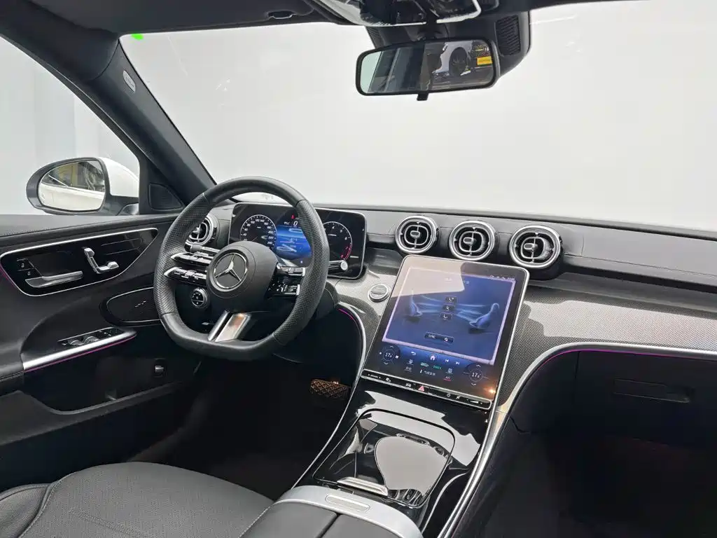 Mercedes-Benz C-Class 2024 — фото 22