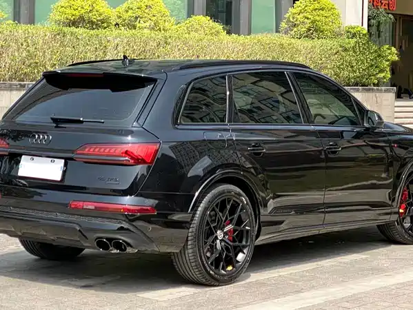 Audi Q7 2021