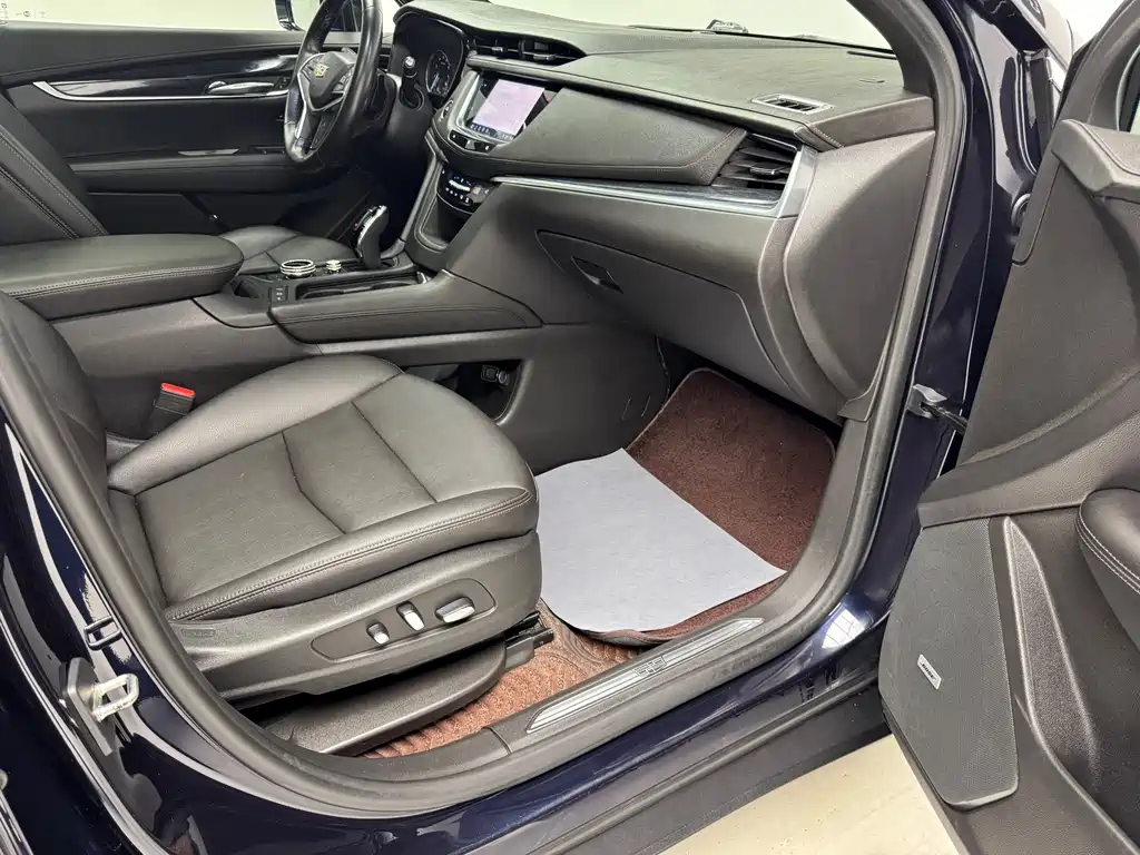 Cadillac XT5 2021 — фото 12