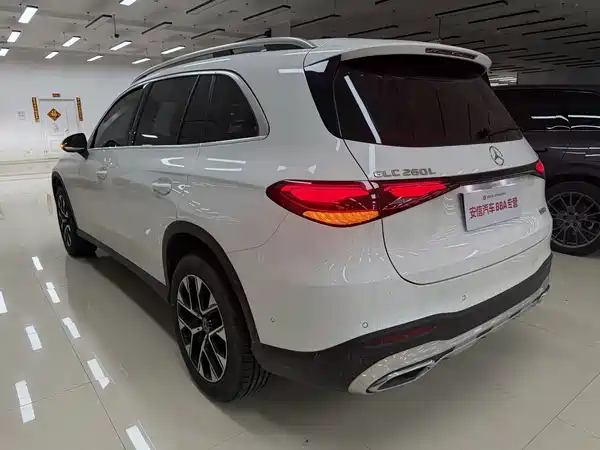 Mercedes-Benz GLC 2023