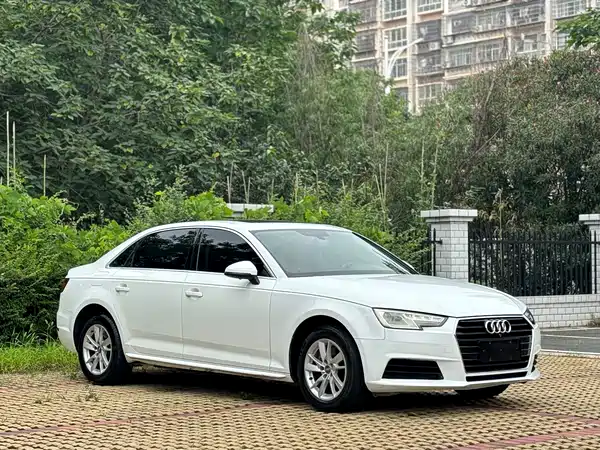 Audi A4L 2017