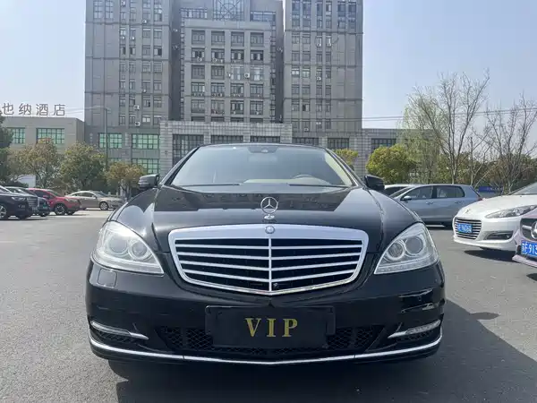 Mercedes-Benz S-Class 2012