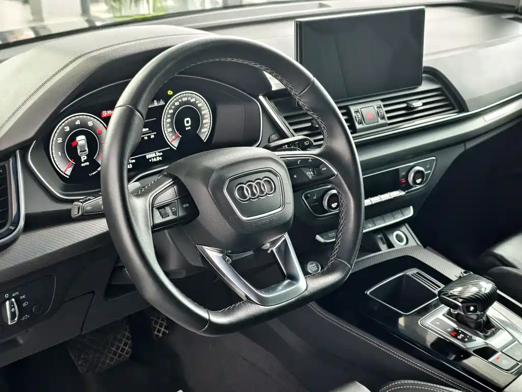 Audi Q5L 2022 — фото 8